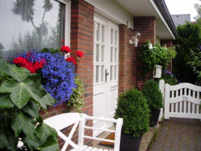 Anne-1-traumhafte-Lage-mit-Garten-und-Strandkorb